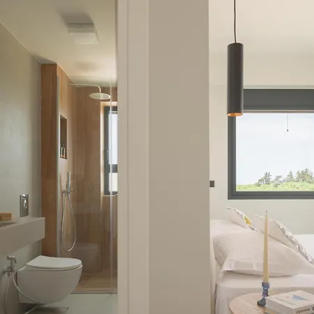 Blue Zone Villa, A Seaview Sanctuary With Pool, By Thinkvilla Vilă *