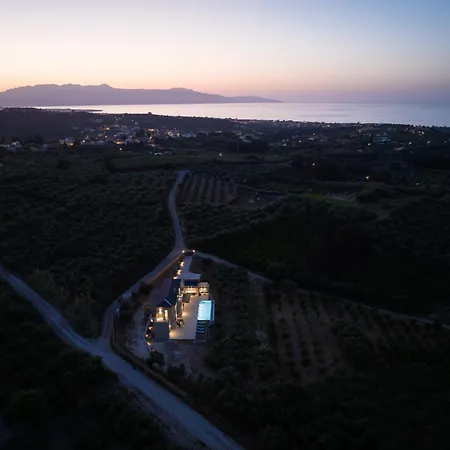 Blue Zone Villa, A Seaview Sanctuary With Pool, By Thinkvilla Vilă *